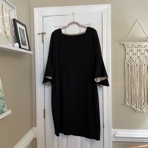 Gabby Skye Women's Plus Size 3/4 Bell Sleeve Round Neck Midi Sheath Dress - 18W